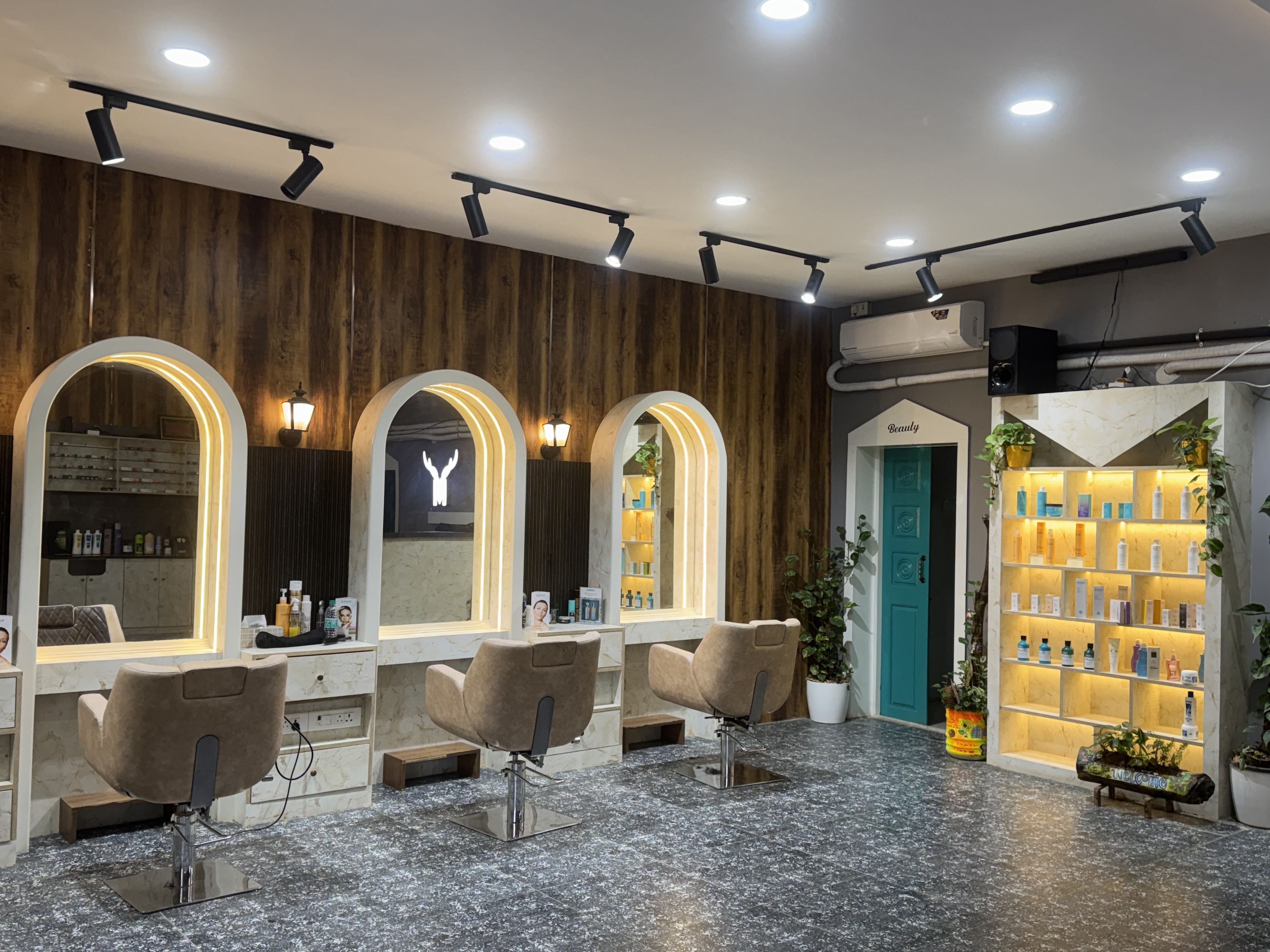 MOHICANZ Unisex Salon Interior - Premium Salon in Velachery Chennai